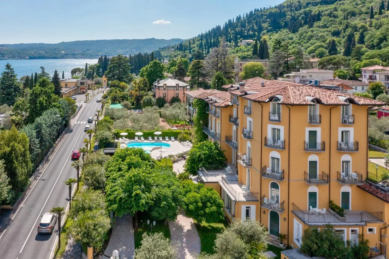 Hotel Galeazzi Gardone Riviera 4*,