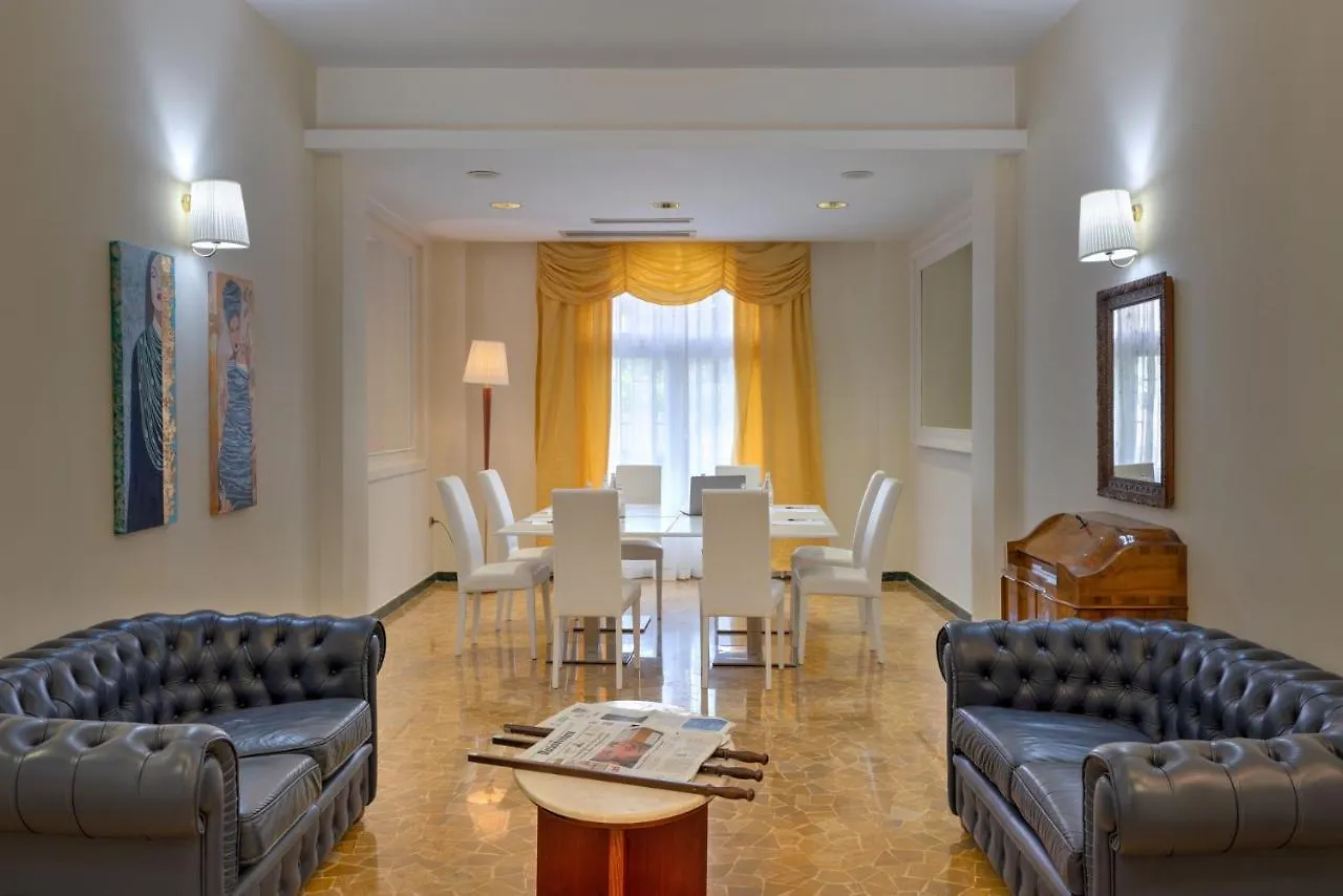 Hotel Galeazzi Gardone Riviera 4*,