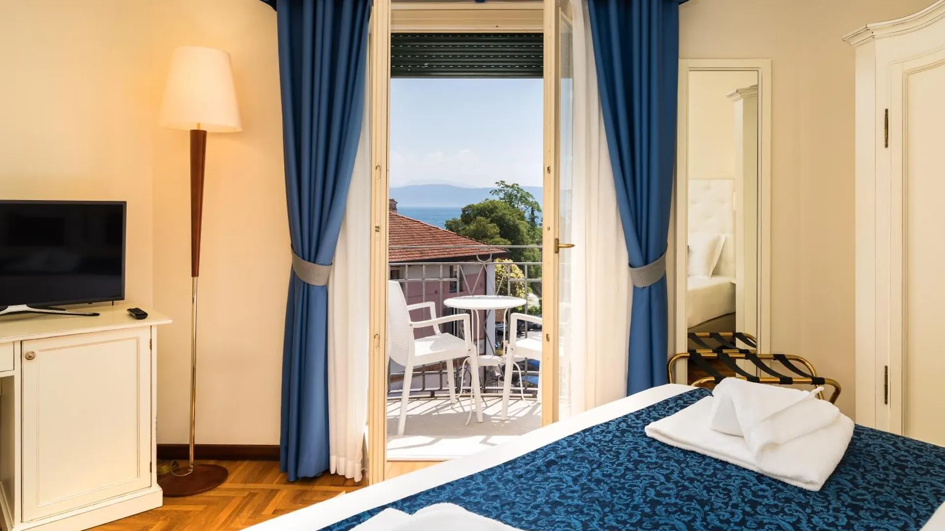 Hotel Galeazzi Gardone Riviera 4*,  Italy